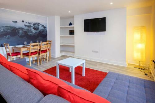 Apartamento Allocated Parking, Light & Bright Apt. With Garden