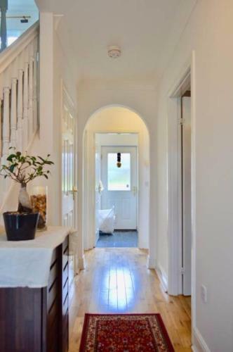 Apartamento 3 Bedroom House With Parking Sleeps 5