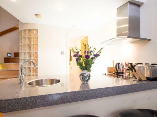 The Studio Apartment - The Edinburgh Address