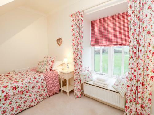 Willow Garth House