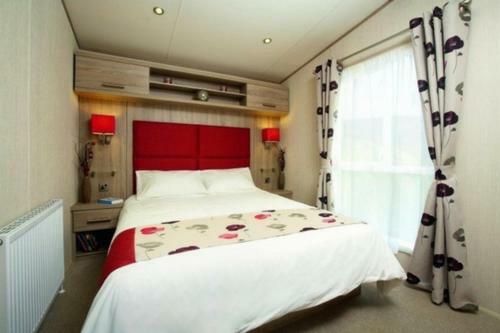 Caravan Holidays Hopton