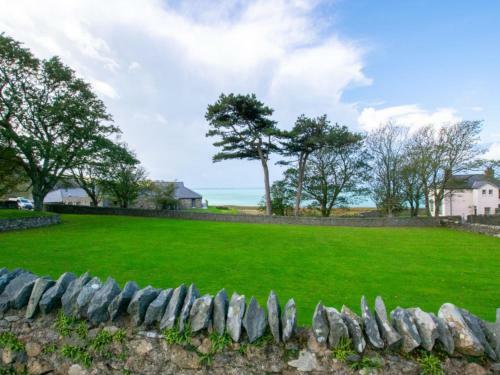 Holiday Home Gland