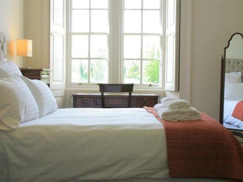 17 Sherborne House, Burford