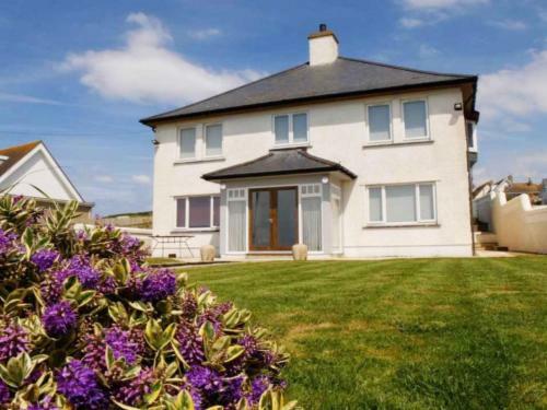 Holiday Home Tully Hip