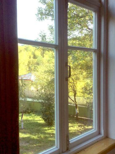 Hostal Guest House Mtashi House