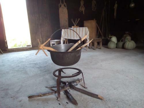 Albergue Kinchkha Wood House