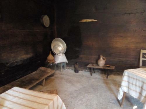 Albergue Kinchkha Wood House
