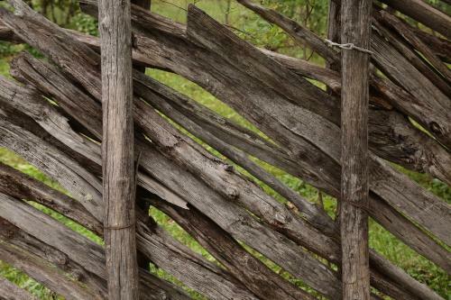 Albergue Kinchkha Wood House