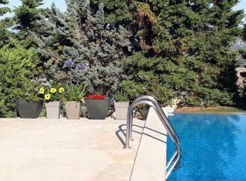 Villa Corina Near The Airport