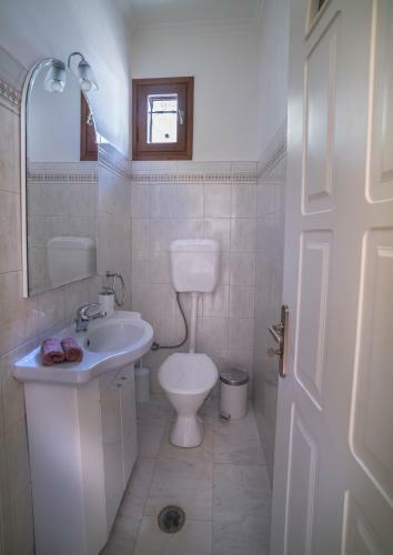 Villa Corina Near The Airport