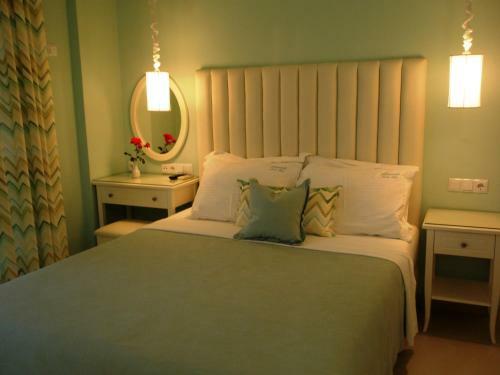 Hotel Whitesands Beach Resort