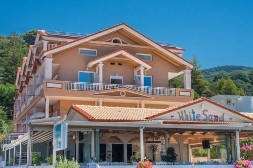 Hotel Whitesands Beach Resort