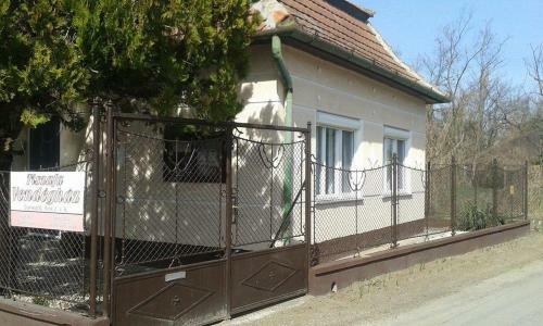 Tiszafa Vend�gh�z