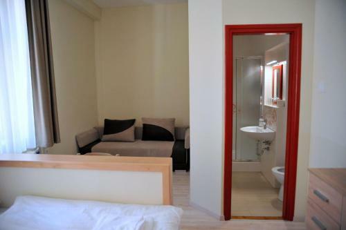 Hostal Piros Arany Panzi� Kalocsa