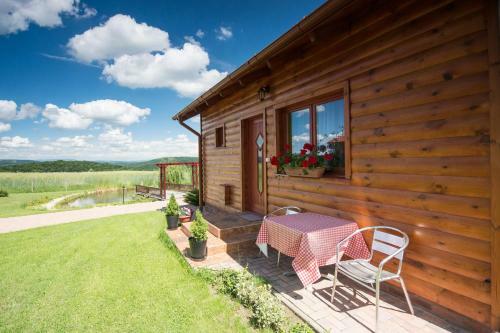 Hostal Vadmacska Vad�sz �s Vend�gh�z
