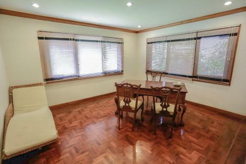 Apartamentos Whiz Residence Darmo Harapan Surabaya