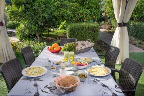 Hotel Song Of Galilee