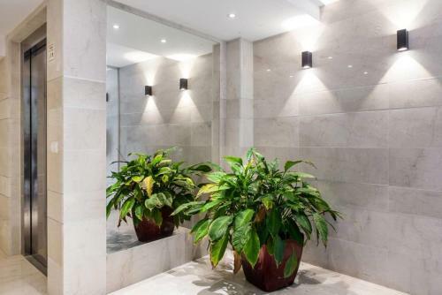 Modern Apartment Close To The Beach - By Holyguest