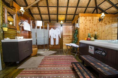 Lodge Out Of Africa Resort