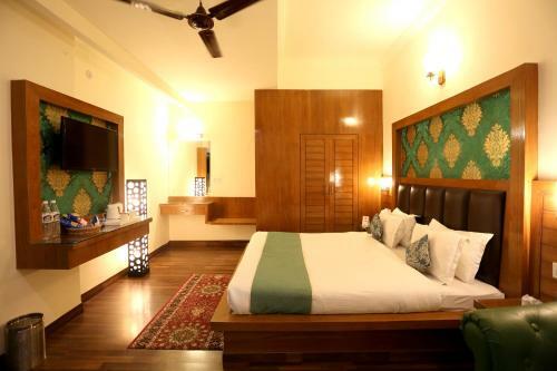 Hotel Grand Sharan