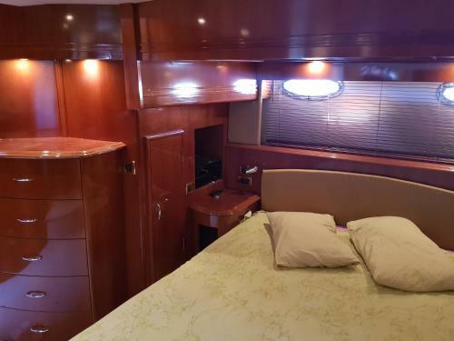 Xclusive Air Conditioned 22m Luxury Yacht