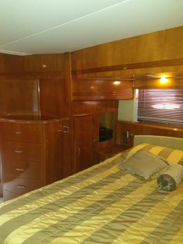 Xclusive Air Conditioned 22m Luxury Yacht