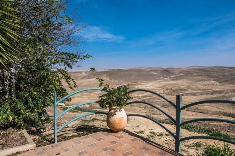 Villa Adi In The Desert