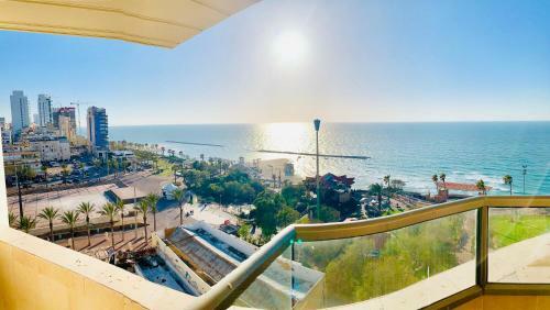 Royal King David Apartment
