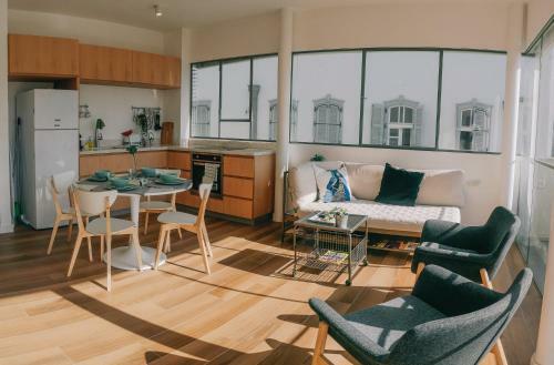 Nachlat Binyamin Bauhaus Luxury Apartments