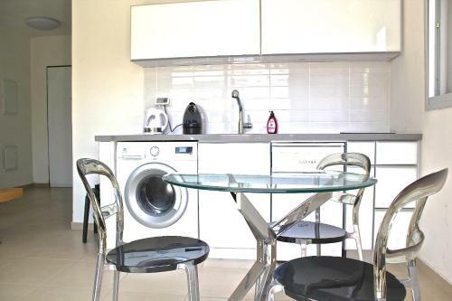 Apartamento By31 Central-modern-balcony-bugrashov Beach