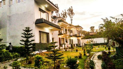 Posada Van Durga Villas & Suites
