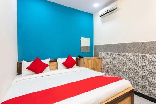 Hotel Oyo 27755 Samrat