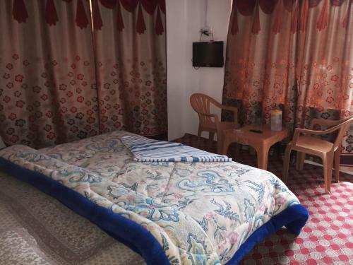 Hotel Island Pahalgam
