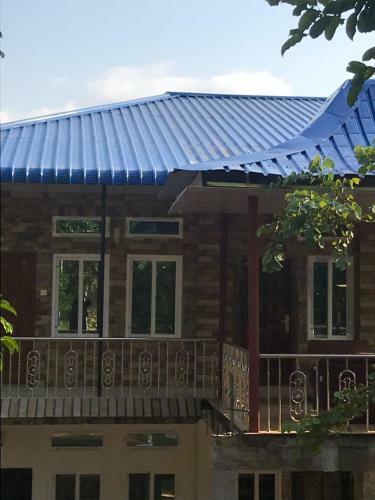 Hostal Nhoshring Guest House