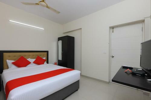 Hotel Oyo 13917 Daniel's Silver Oak Serviced Apartments
