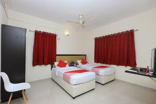 Hotel Oyo 13917 Daniel's Silver Oak Serviced Apartments