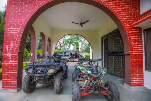 Hotel Upvan Wildlife Resort - Pura Stays