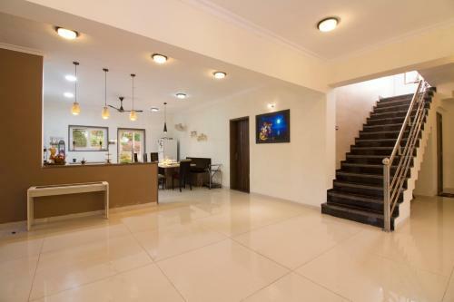 Villa Serene By Vista Rooms