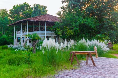 Hotel Tendu Leaf Jungle Resort