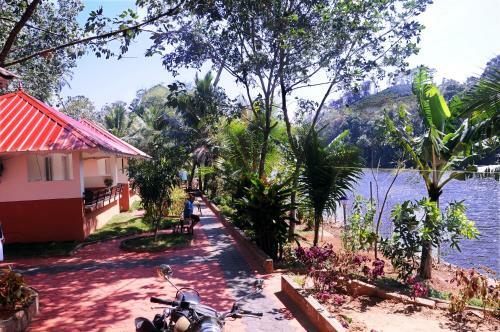 Hotel Kandamath Heritage Resort
