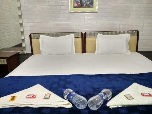 Spot On 23725 Jay Shanti Palace Hotel