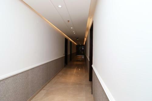 Oyo 12464 Hotel C Pearls