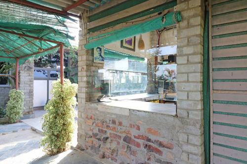 Hotel Oyo 29996 Samriddhi Highway Inn