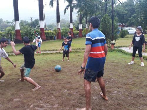 Hotel Giriraj Farm Hill Resort
