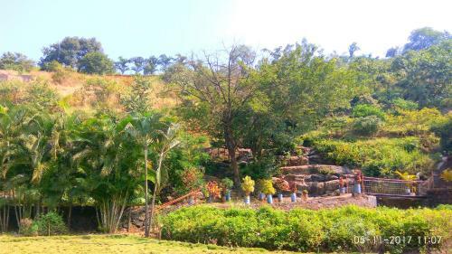 Hotel Giriraj Farm Hill Resort