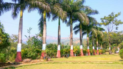Hotel Giriraj Farm Hill Resort