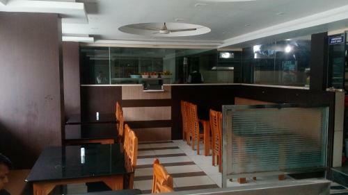 Hotel Aarya Bhavan Residency