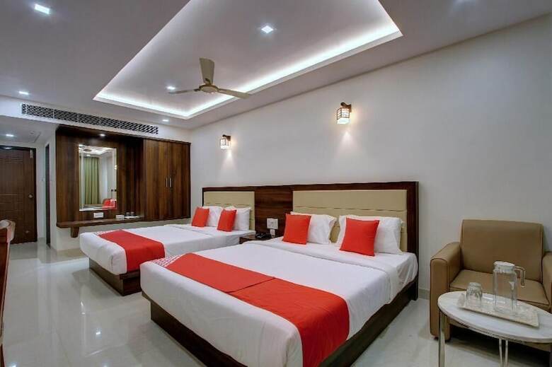 Hotel Ambika International Byndoor