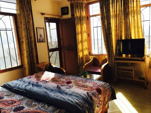 Ridgeview Homestay Near Lakkar Bazar