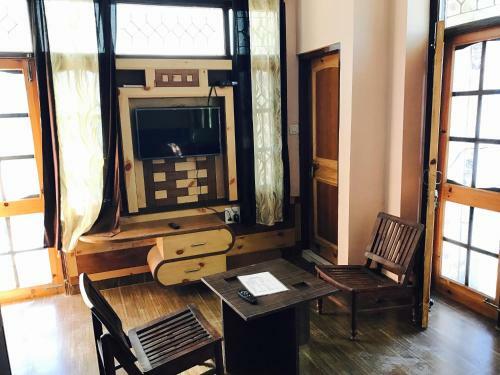 Ridgeview Homestay Near Lakkar Bazar